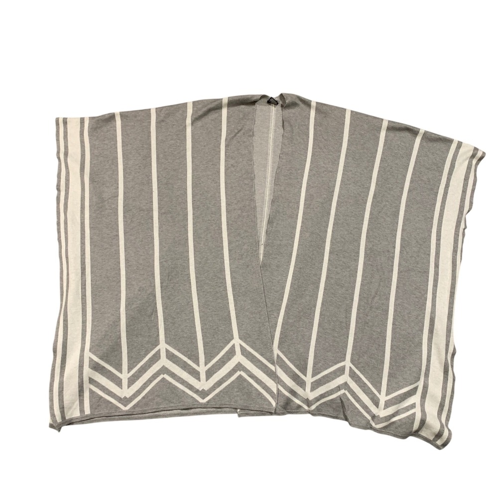 Dillard's Poncho Wrap Women OS Gray White Striped Chevron Knit Open Front Cape